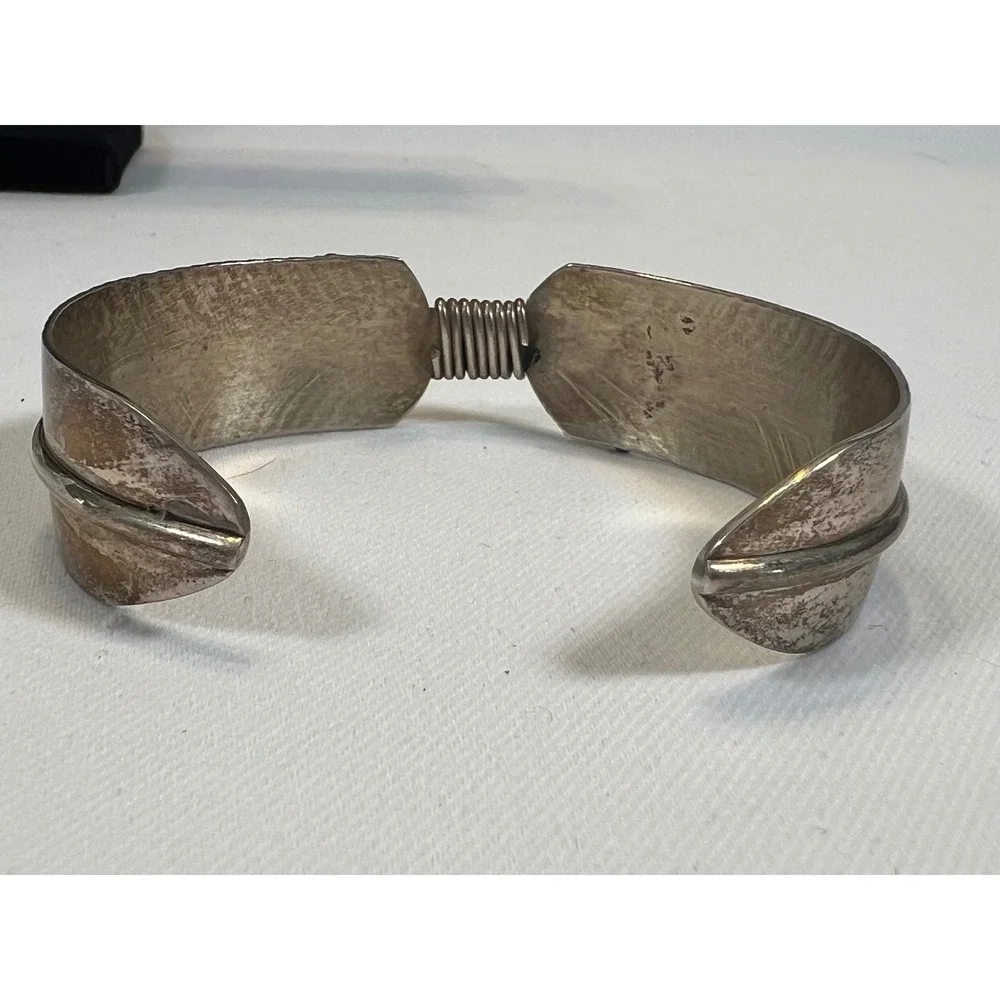 Douglas Etsitty Navajo Sterling Silver Feather Cuff Bracelet Handcrafted Native